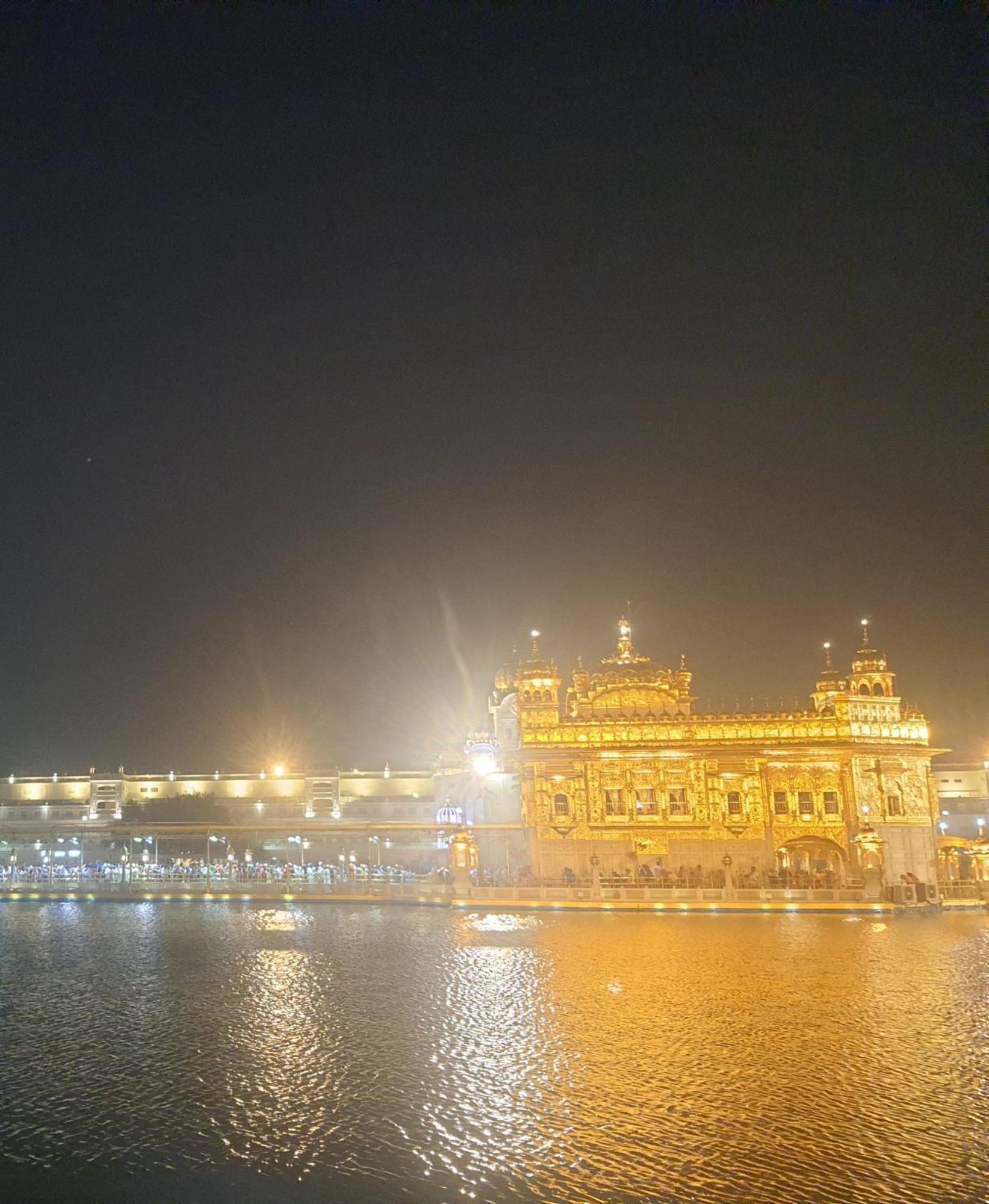Hotel Jogi Guest House Welcome All Families, Friends, Groups, Couples, Singles Fully Airconditioner, Attach Washrooms, Lift, Wifi, 24 Hours Room Service, Power Backup Amritsar Exterior photo