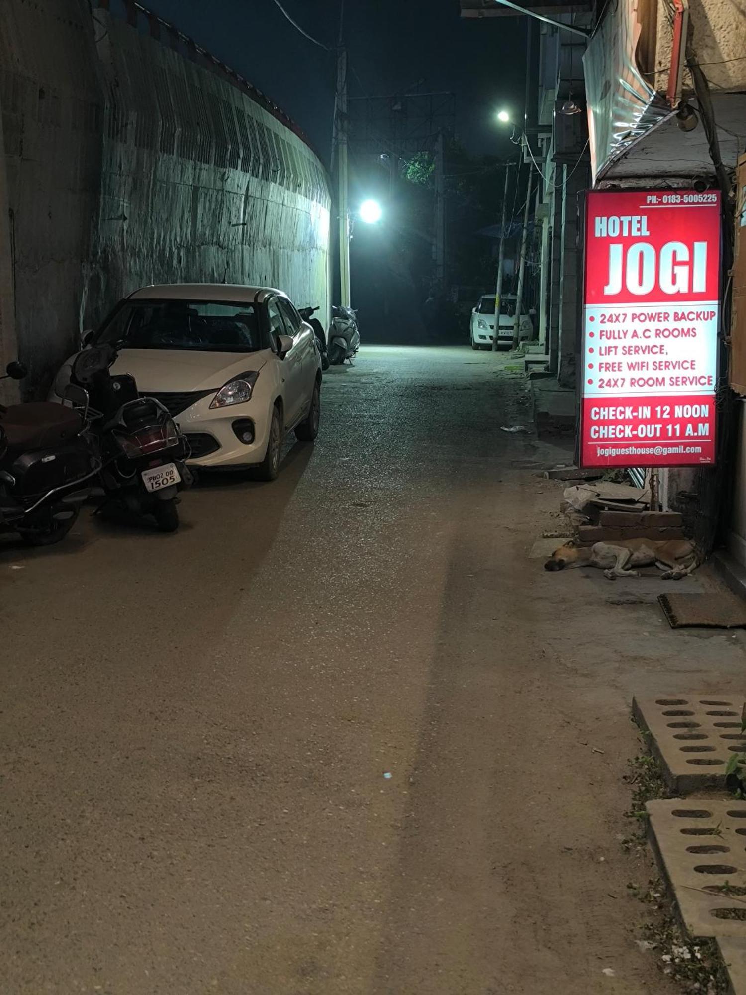 Hotel Jogi Guest House Welcome All Families, Friends, Groups, Couples, Singles Fully Airconditioner, Attach Washrooms, Lift, Wifi, 24 Hours Room Service, Power Backup Amritsar Exterior photo